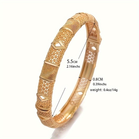 24K Gold-Plated Luxury Cuff Bangle - A Fusion of Urban Fashion - Picture 4 of 6